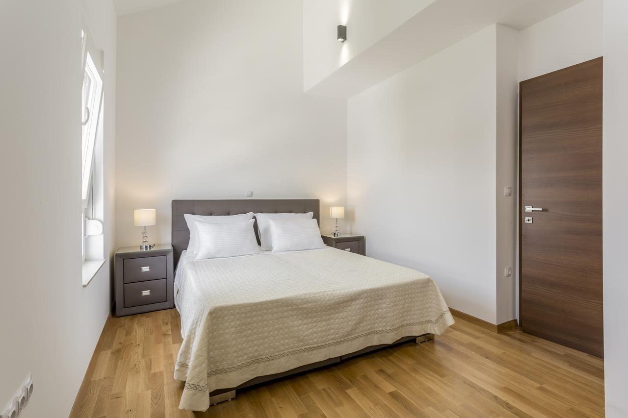 Luxury 3 Bed Apartment, Large Terrace, Pool, Close To Beach And Split! Podstrana Exteriör bild