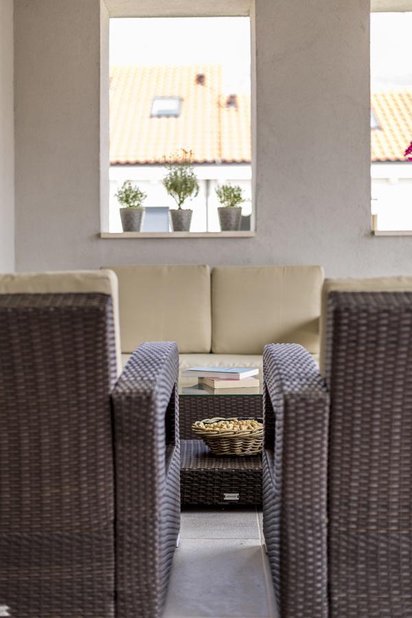 Luxury 3 Bed Apartment, Large Terrace, Pool, Close To Beach And Split! Podstrana Exteriör bild