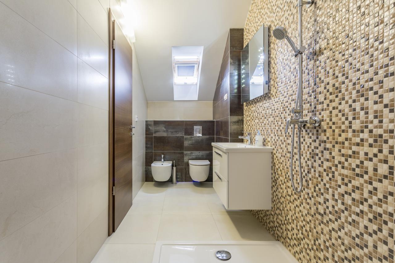 Luxury 3 Bed Apartment, Large Terrace, Pool, Close To Beach And Split! Podstrana Exteriör bild