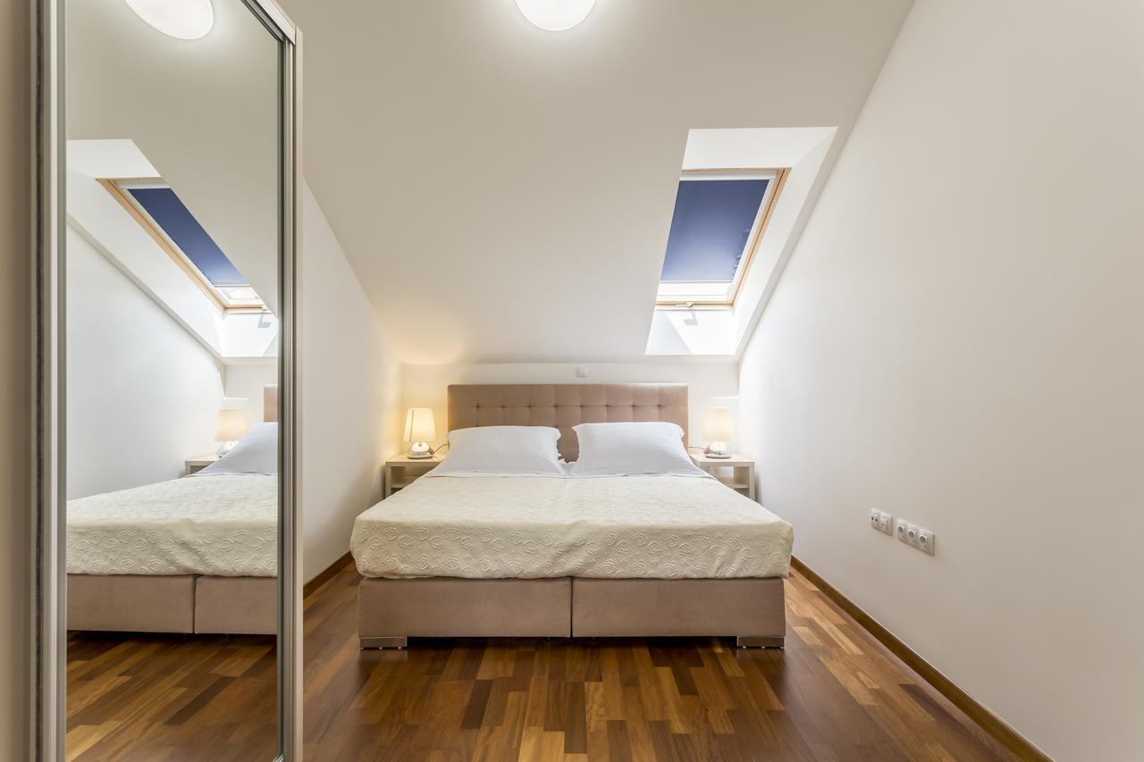 Luxury 3 Bed Apartment, Large Terrace, Pool, Close To Beach And Split! Podstrana Exteriör bild