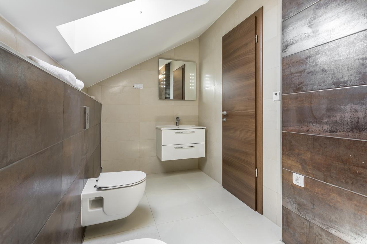 Luxury 3 Bed Apartment, Large Terrace, Pool, Close To Beach And Split! Podstrana Exteriör bild